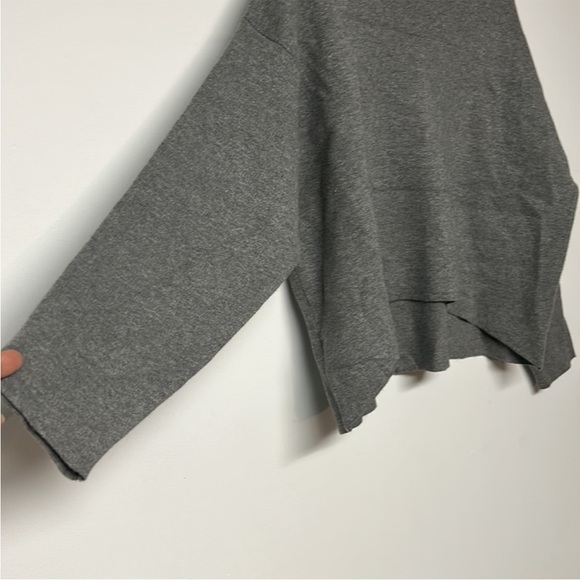 Amaryllis Soft Crewneck sweater - Picture 2 of 6